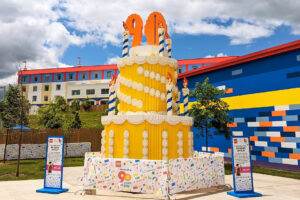 LEGOLAND New York Cake 90 Years