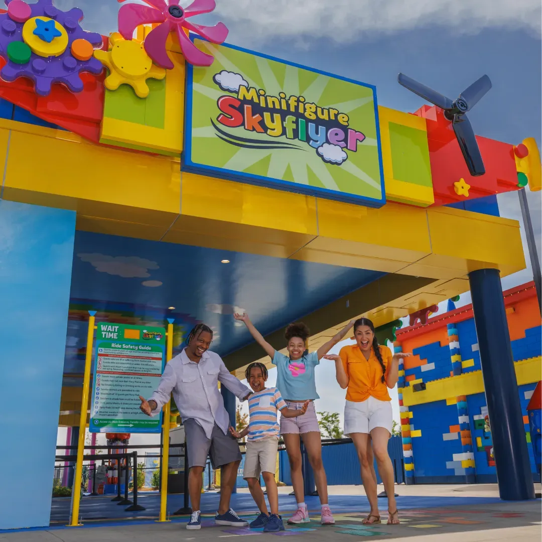 Brick Street at LEGOLAND New York: Rides, Shops, Food & Tips 8 Minifigure Skyflyer ride page image from LEGOLAND New York